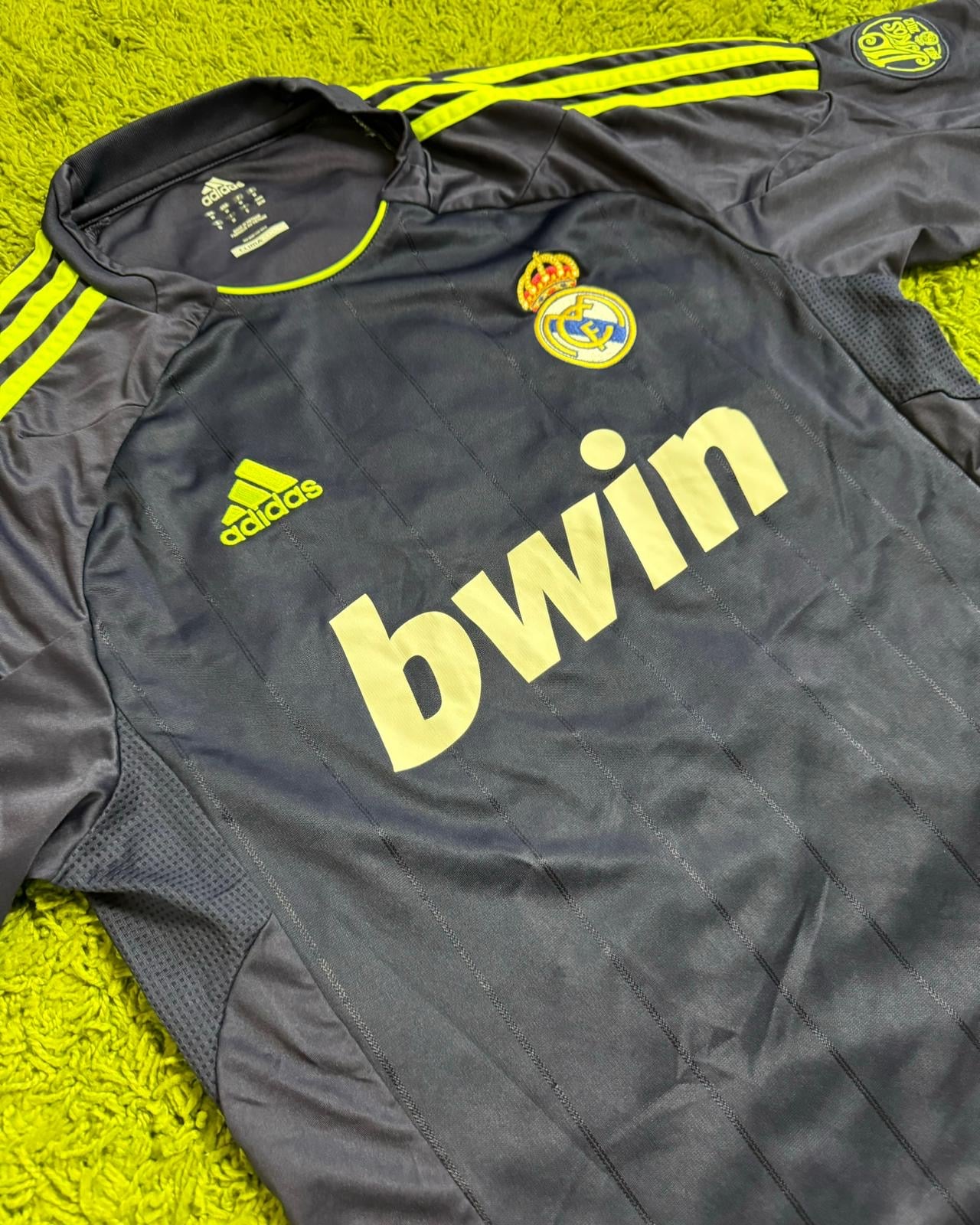 REAL MADRID - 2012/2013 - AWAY KIT - M