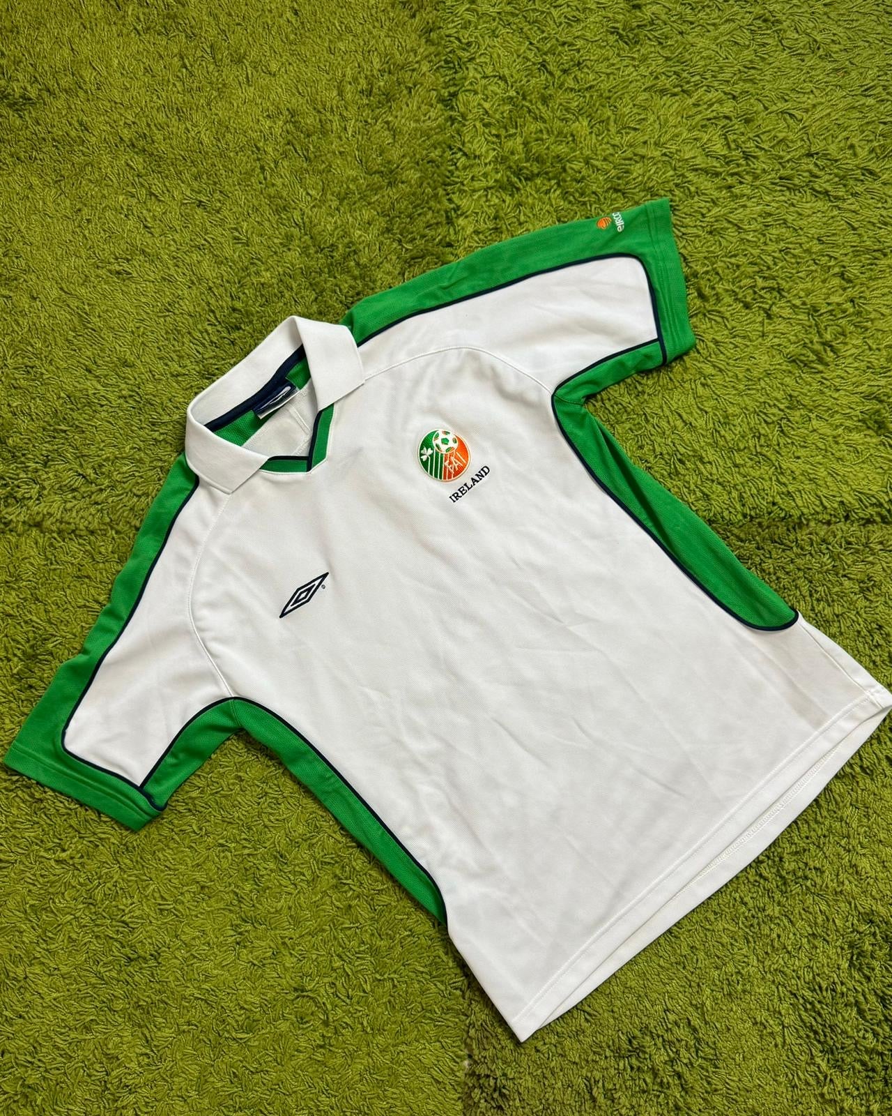 IRELAND - 2000/2001 - TRAINING KIT - M