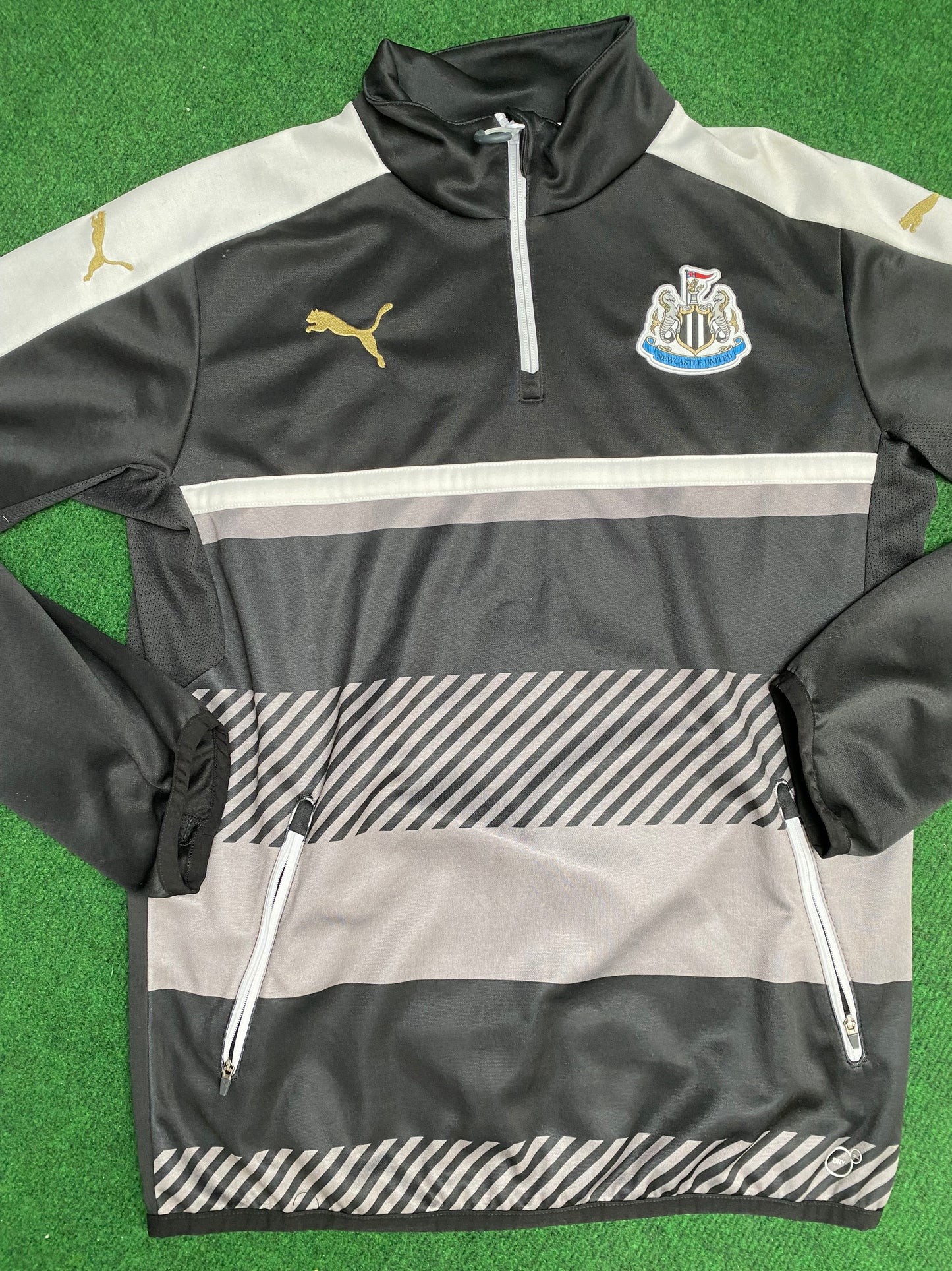 NEWCASTLE UNITED - 2016/2017 - TRAINING SWEATER - L