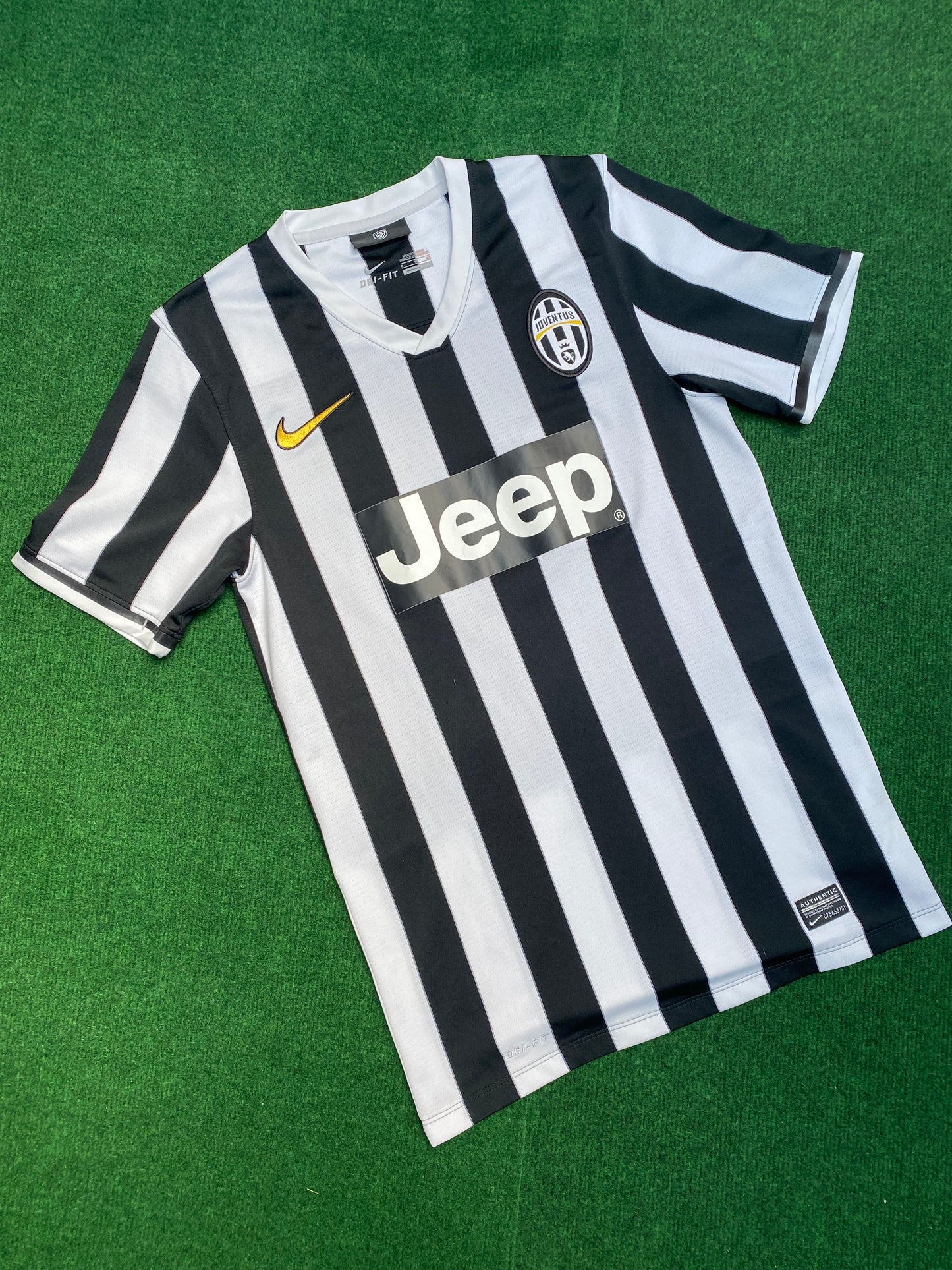 JUVENTUS FC - 2013/2014 - HOME KIT - S