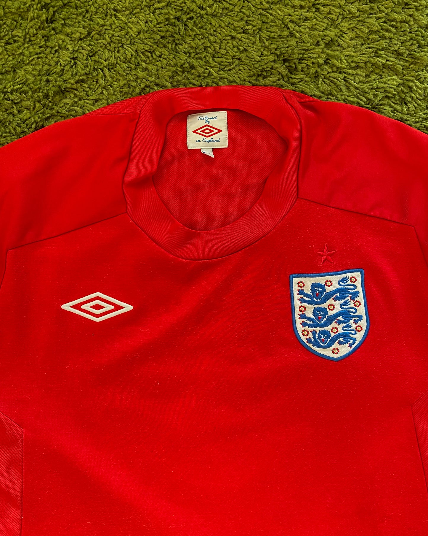 ENGLAND - WORLD CUP 2010 - AWAY KIT - L