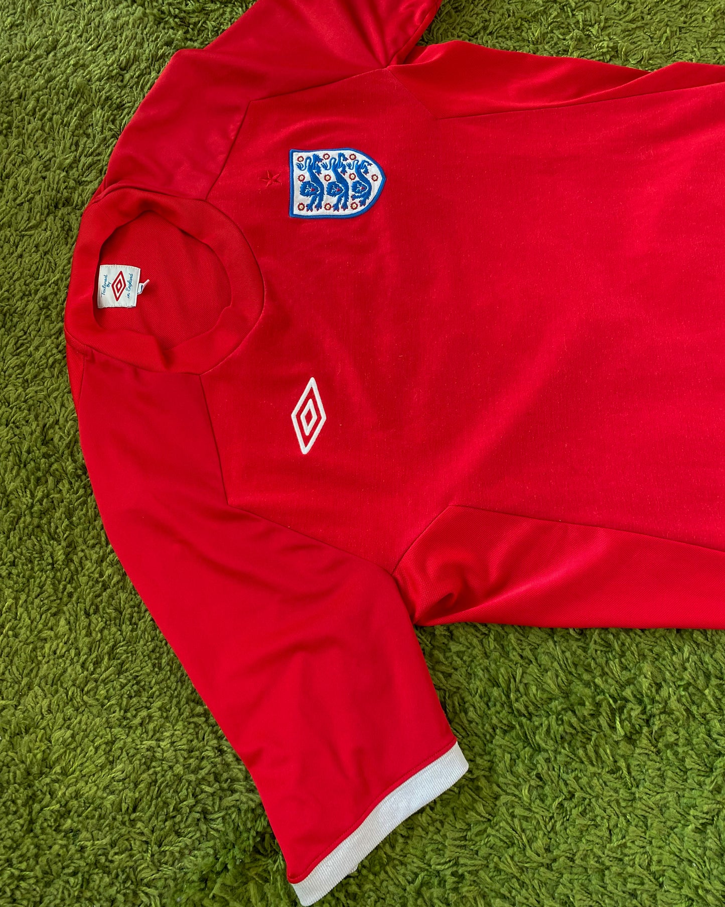 ENGLAND - WORLD CUP 2010 - AWAY KIT - L