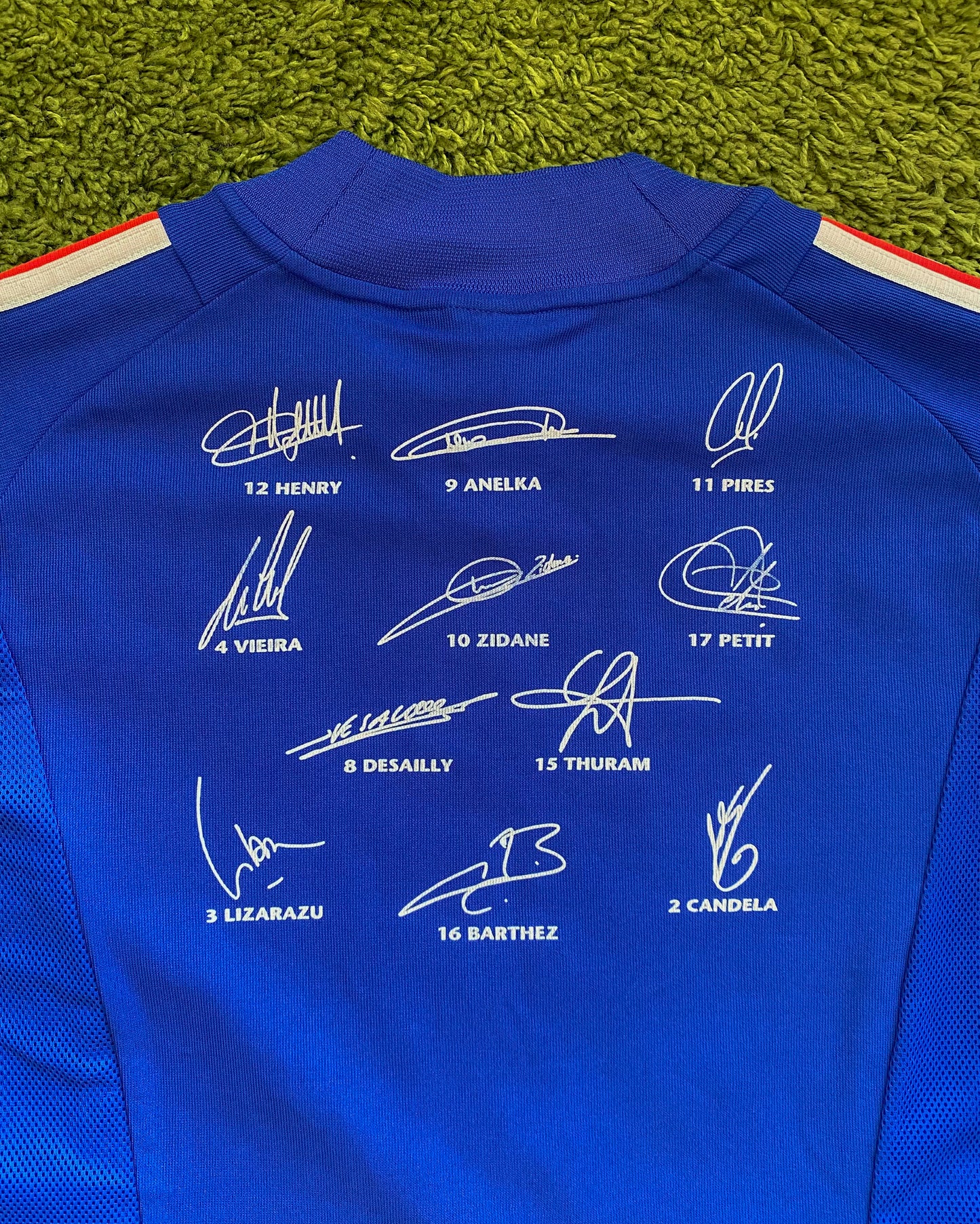 FRANCE - EURO 2002 - SIGNED HOME KIT - L