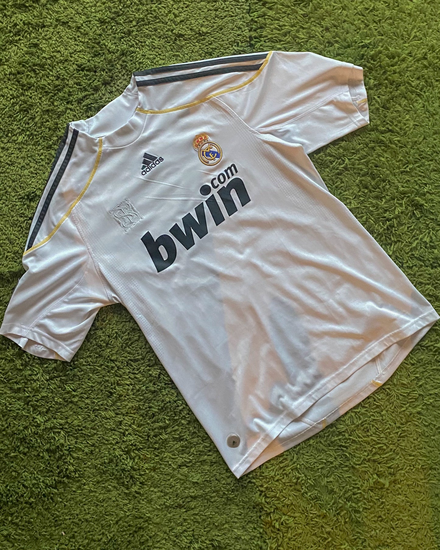 REAL MADRID - 2009/2010 - CHAMPIONS LEAGUE HOME KIT - L