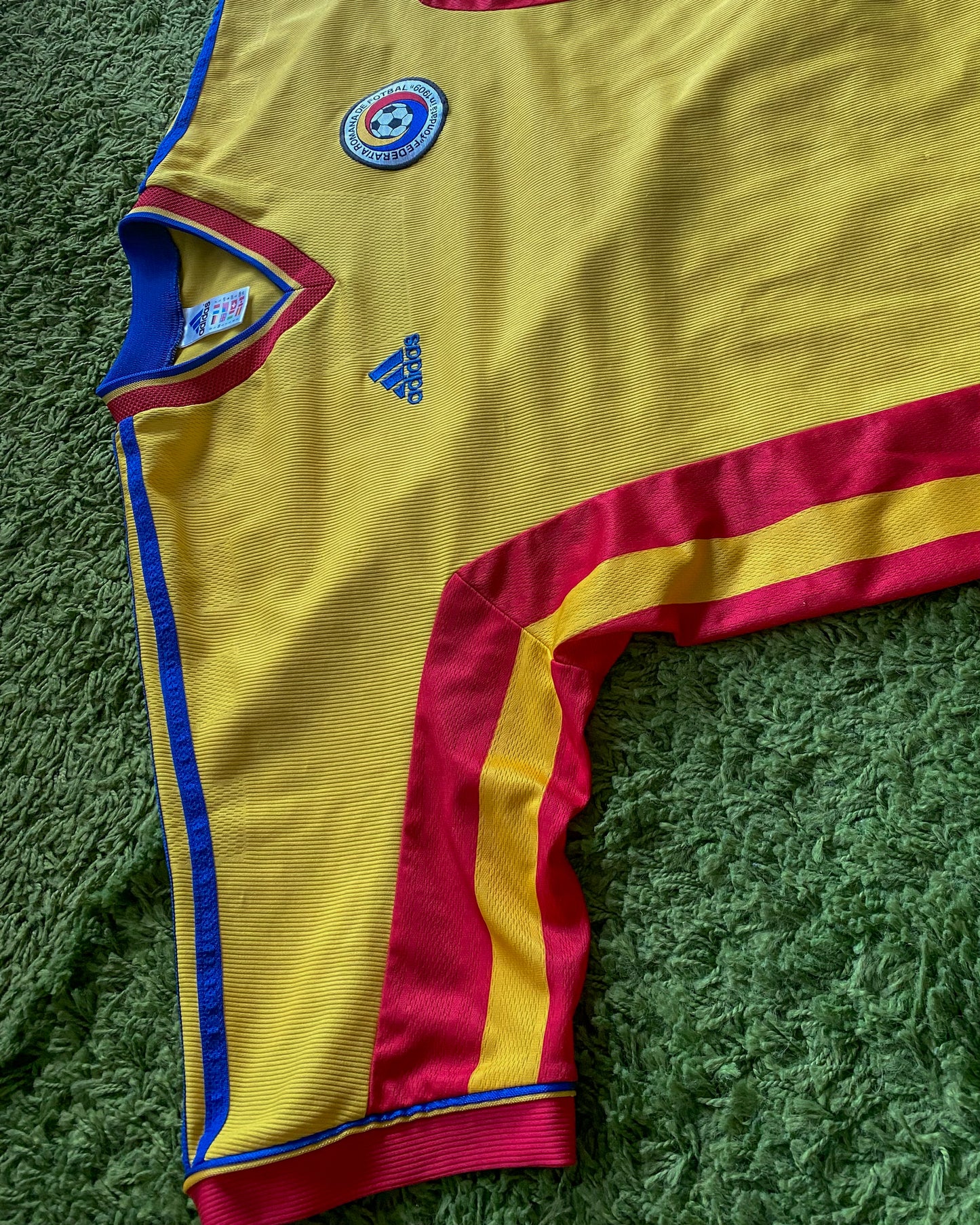 ROMANIA - WORLD CUP 1998 - HOME KIT - L