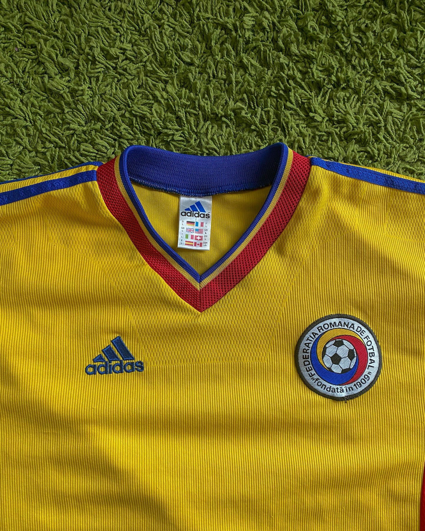 ROMANIA - WORLD CUP 1998 - HOME KIT - L