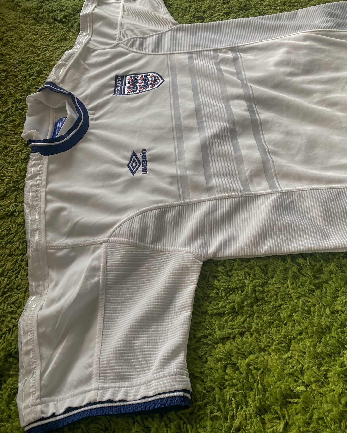 ENGLAND - EURO 2000 - HOME KIT - L