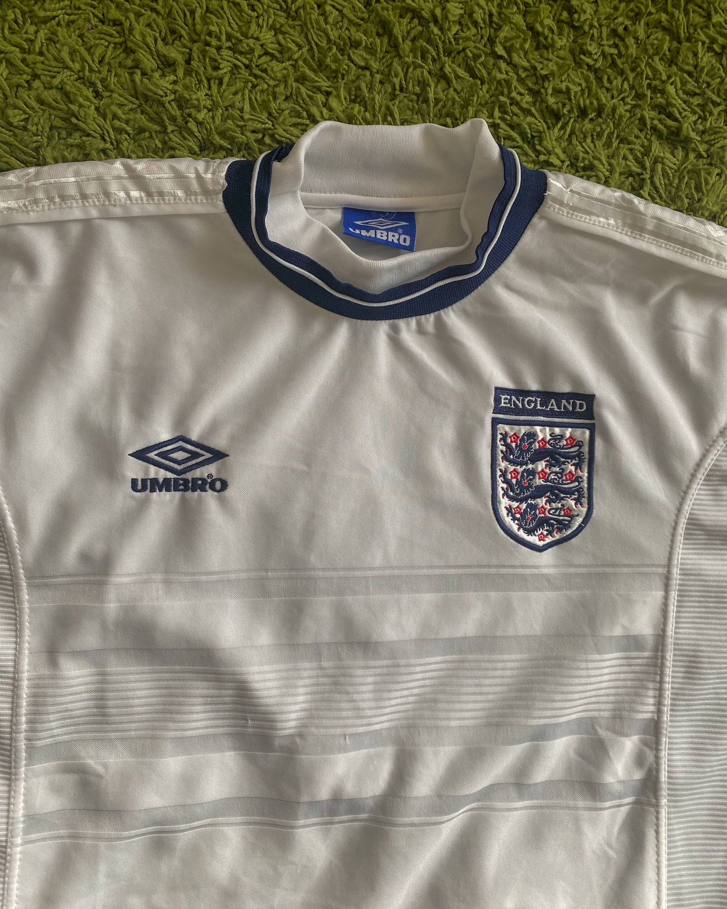 ENGLAND - EURO 2000 - HOME KIT - L