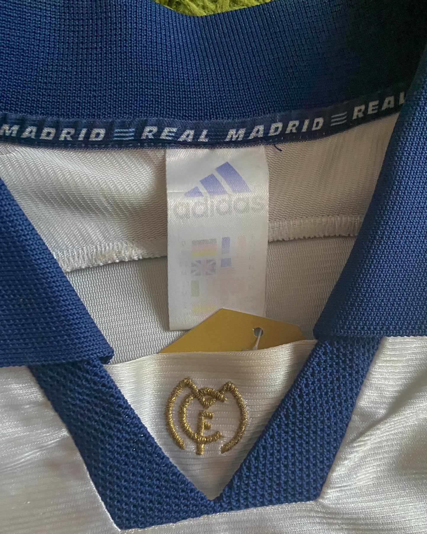 REAL MADRID - 2000 - CHAMPIONS OF EUROPE KIT - M