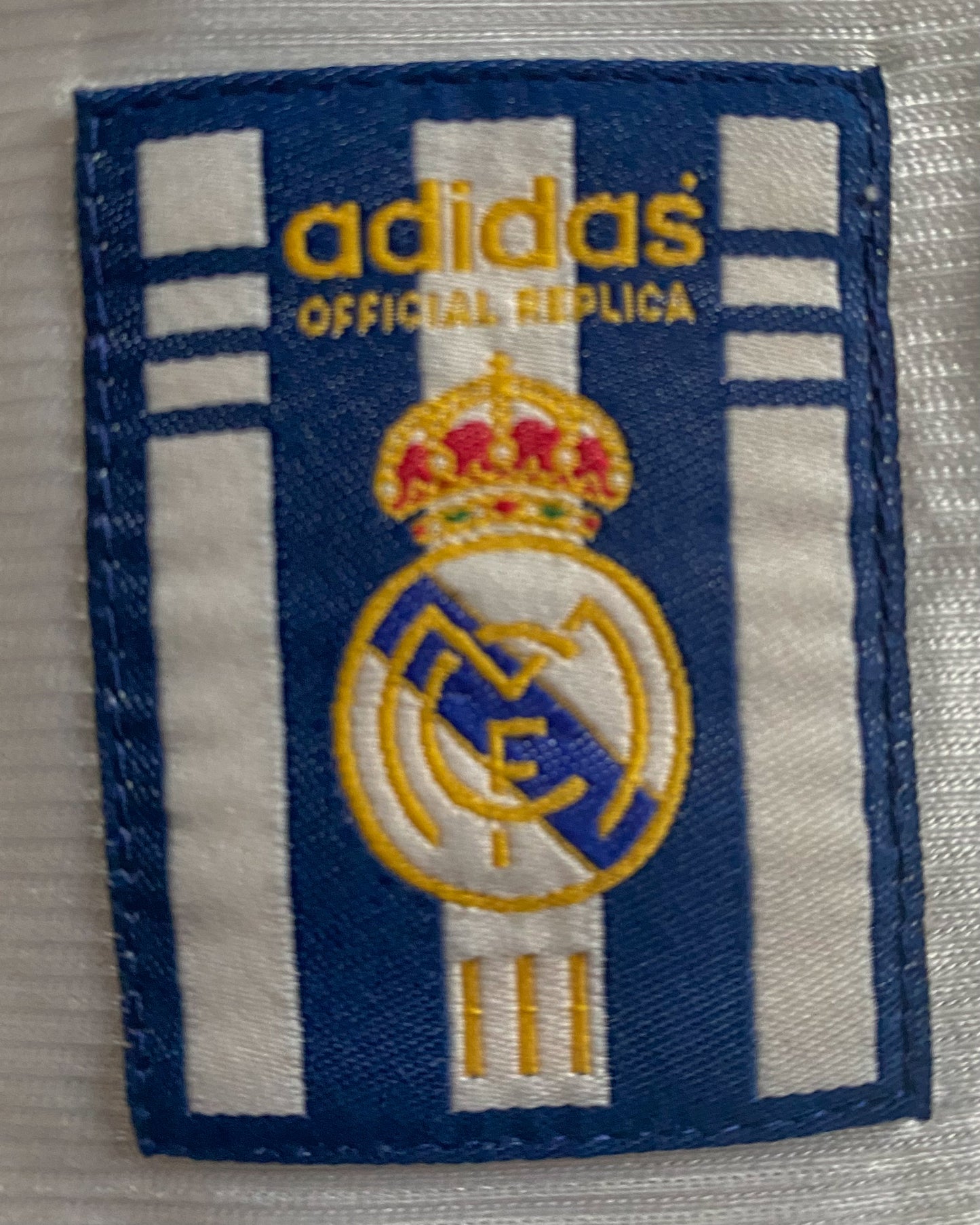 REAL MADRID - 2000 - CHAMPIONS OF EUROPE KIT - M