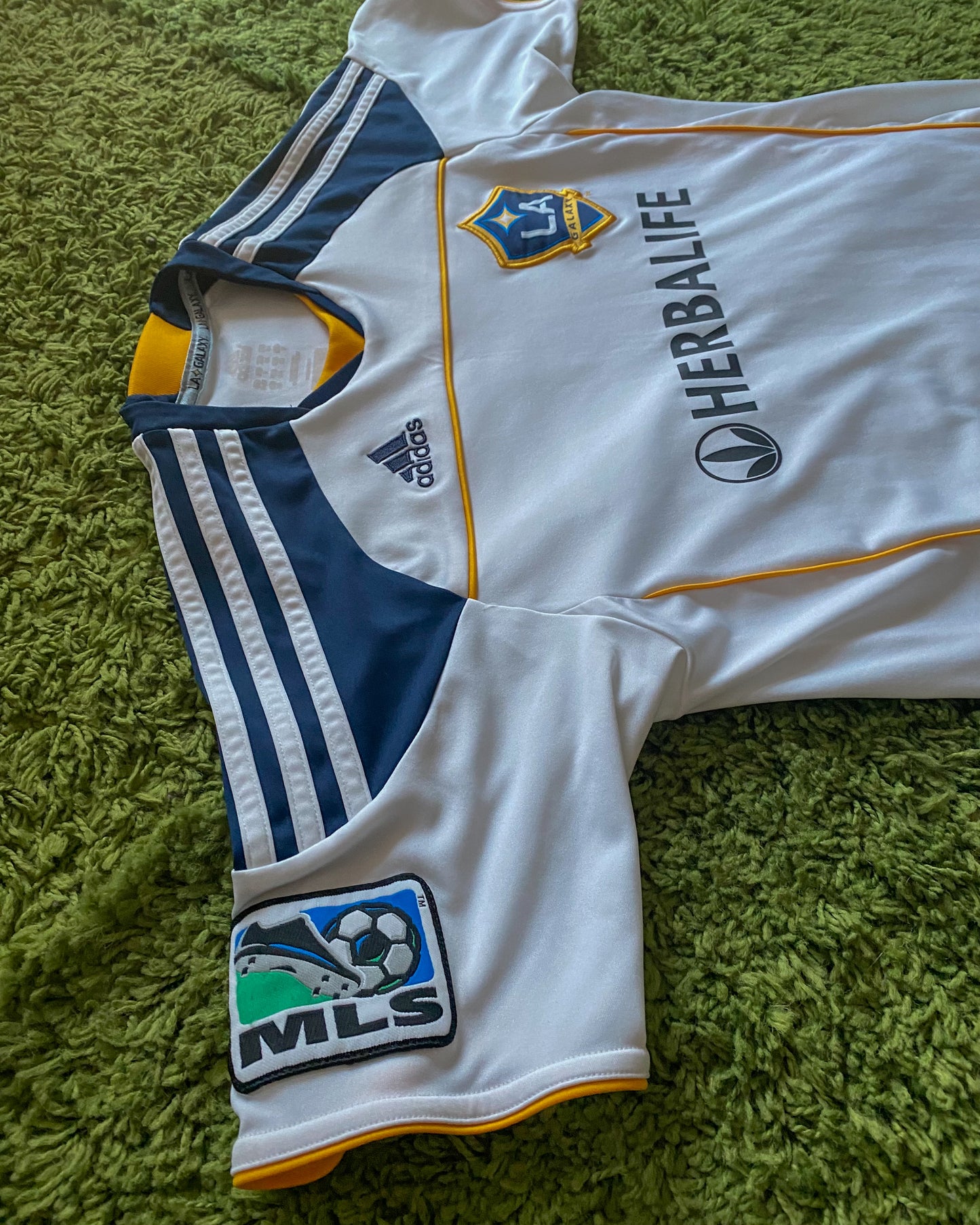 LA GALAXY - 2010 - HOME KIT WITH MLS PATCH - S