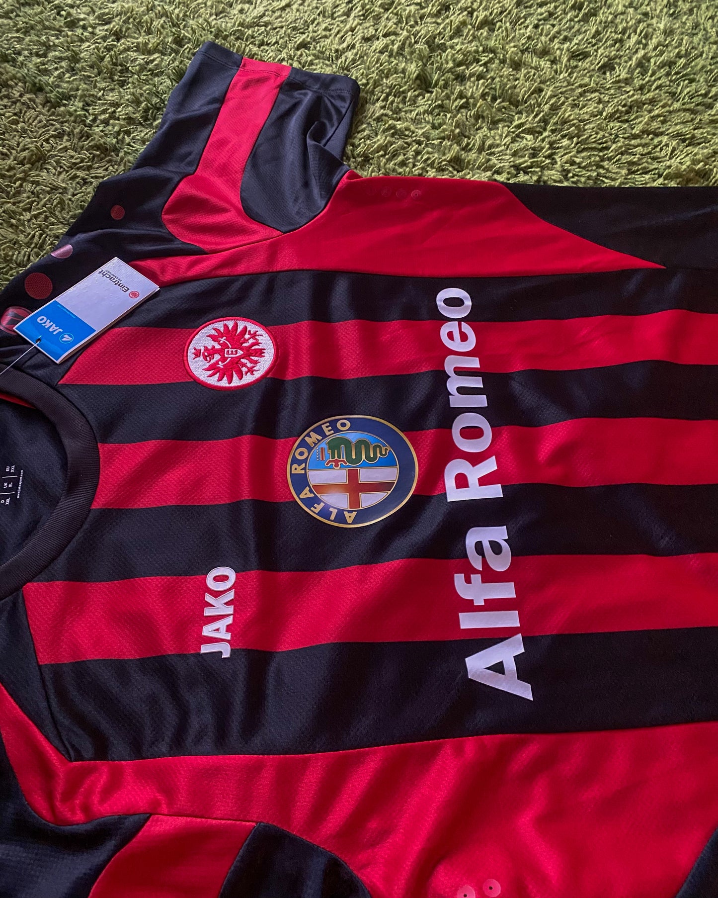 EINTRACHT FRANKFURT - 2013/2014 - HOME KIT - BNWT - XXL