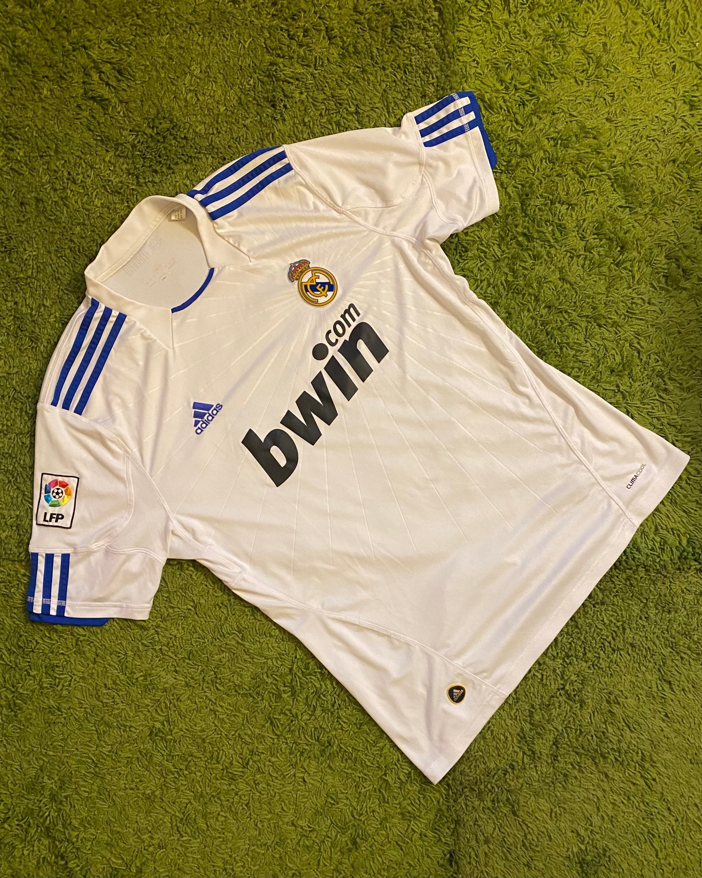 REAL MADRID - 2010/2011 - HOME KIT - L