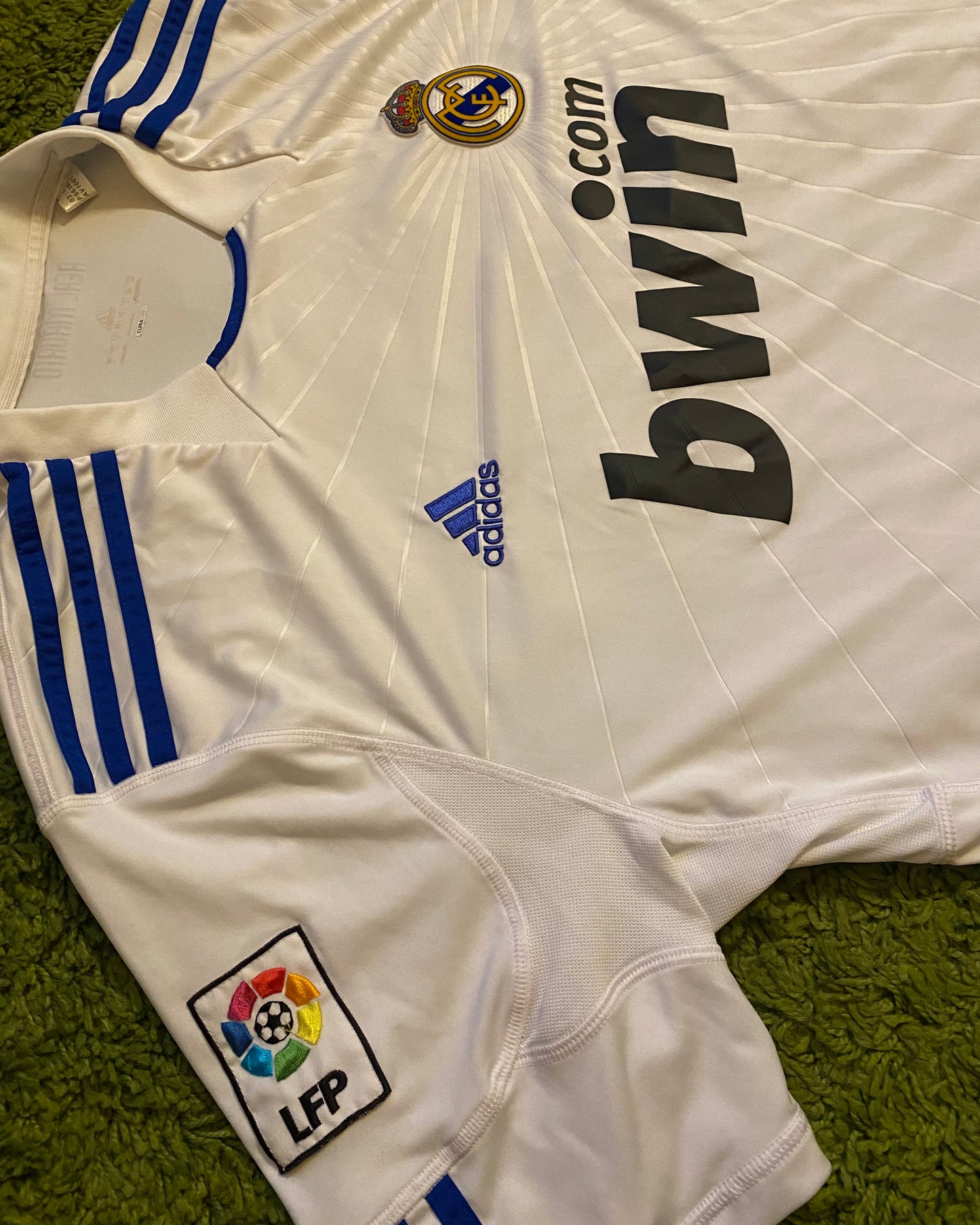 REAL MADRID - 2010/2011 - HOME KIT - L