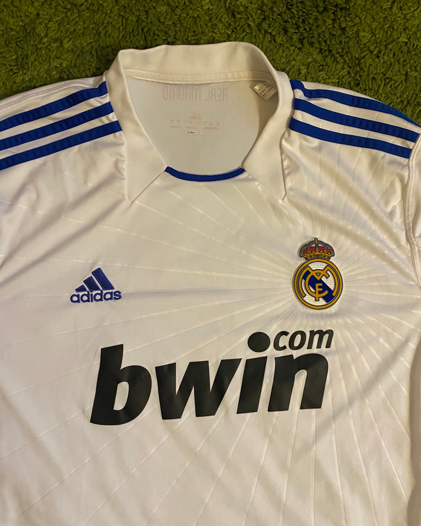 REAL MADRID - 2010/2011 - HOME KIT - L