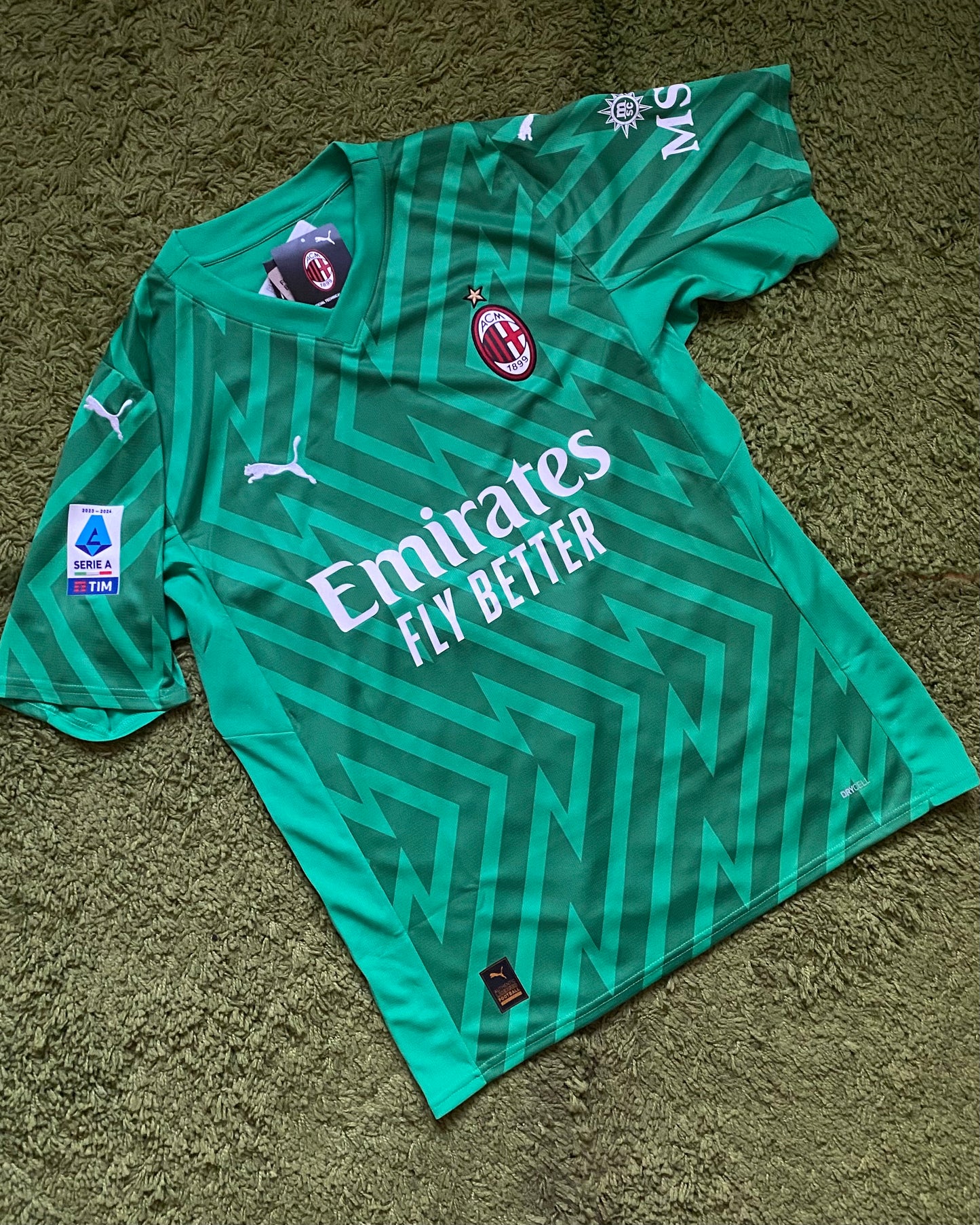 AC MILAN - 2023/2024 - GIROUD - LIMITED EDITION GOALKEEPER KIT - BNWT - L