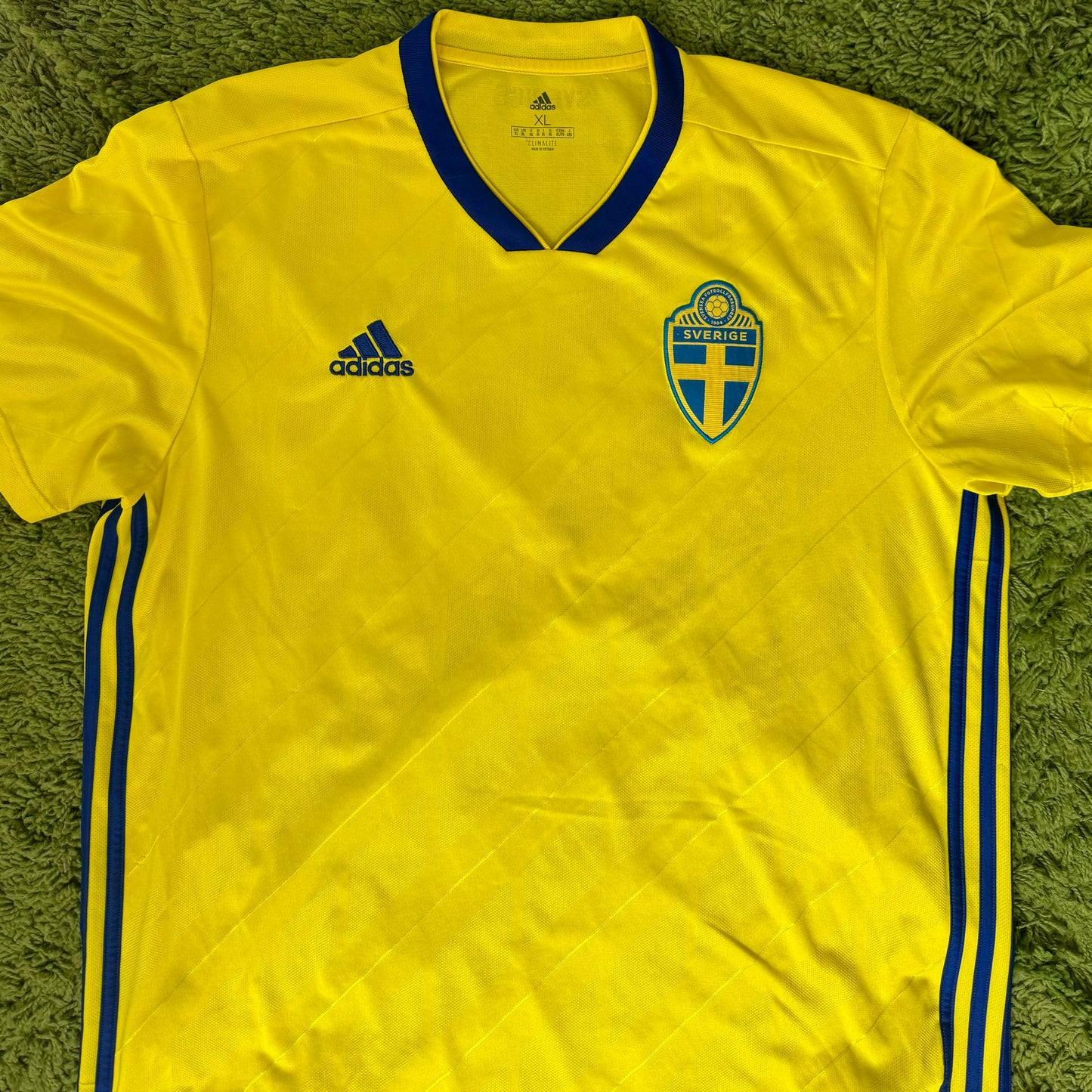 SWEDEN - WORLD CUP 2018 -  HOME KIT - XL